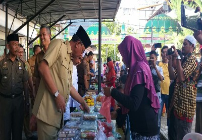 Dibuka Bupati Rohil Suyatno, Pasar Ramadan Tahun Ini Pindah ke Lokasi Baru