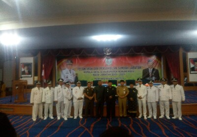 Bupati Rohul Lantik 9 Kades Hasil Pilkades Serantak 2018
