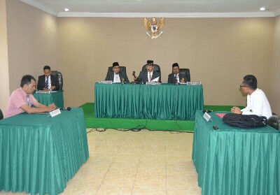 KIP Gelar Sidang Kesimpulan Antara Kemenag Riau dan Warga