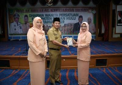 Film Anak Negeri ABC di Pohon Karet Diserahkan ke Sekda Rohul