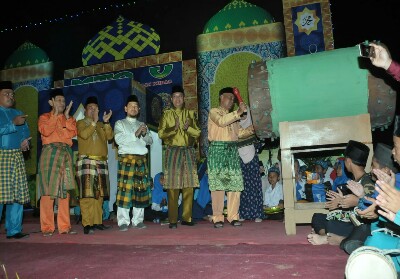 Bupati Harris Pukul Gong Tanda Dimulainya MTQ se-Kecamatan Pangkalan Kuras