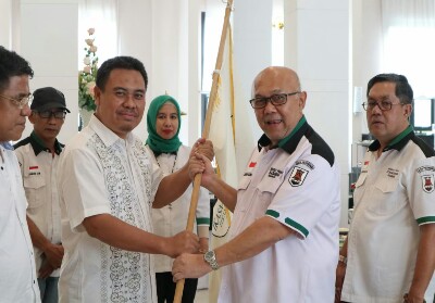 Anto Rahman Lantik Ikasmansa Pekanbaru Wilayah Jatim