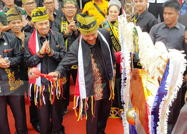 Festival Pacu Jalur Dibuka, Menpar Tambah Hadiah Jadi Rp 100 Juta