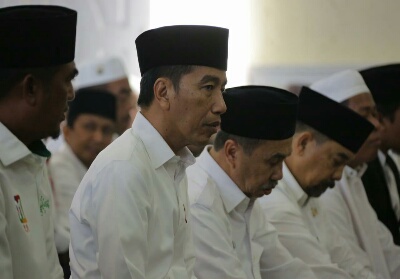 Masyarakat Antusias Ikuti Salat IstisqaÂ Bersama Presiden