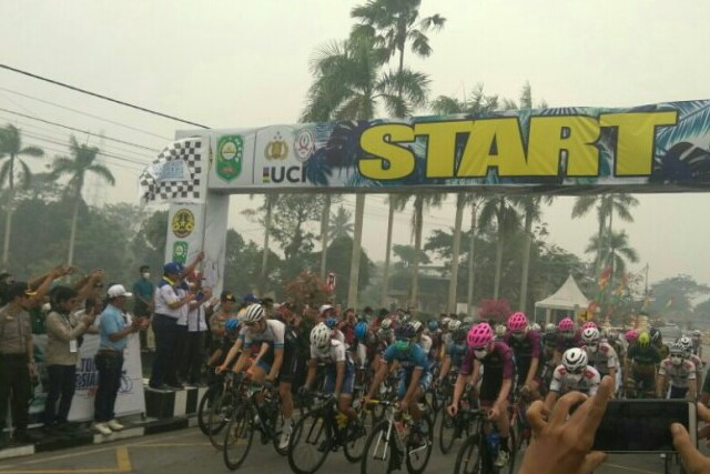 Meski Diselimuti Kabu Asap Karhutla, Gubri Dukung Tour de Siak Tetap Dilanjutkan
