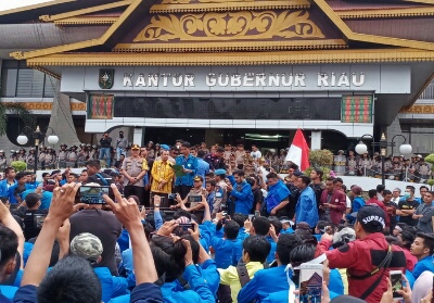 Mahasiswa Sampaikan Tujuh Petisi untuk Gubri dan Kapolda RiauÂ 