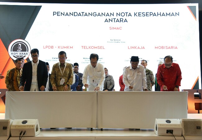 Telkomsel Dorong Santri Milenial Kembangkan Bisnis Digital Melalui Kolaborasi dengan Simac