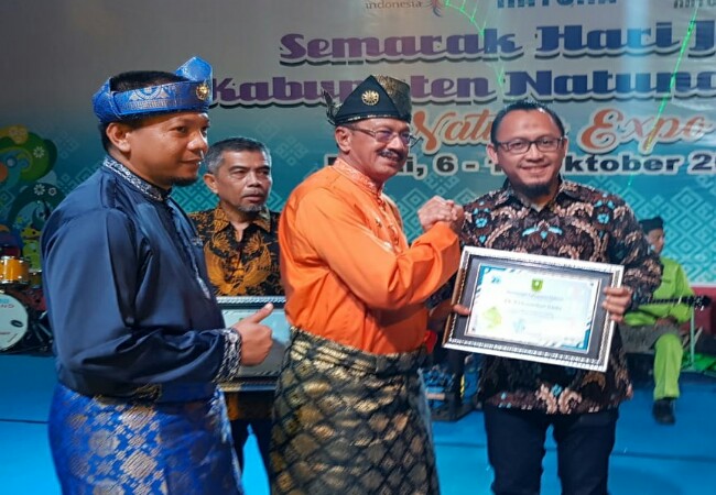 Konsisten Beri Layanan Berkualitas, Telkomsel Terima Penghargaan dari Pemkab Natuna