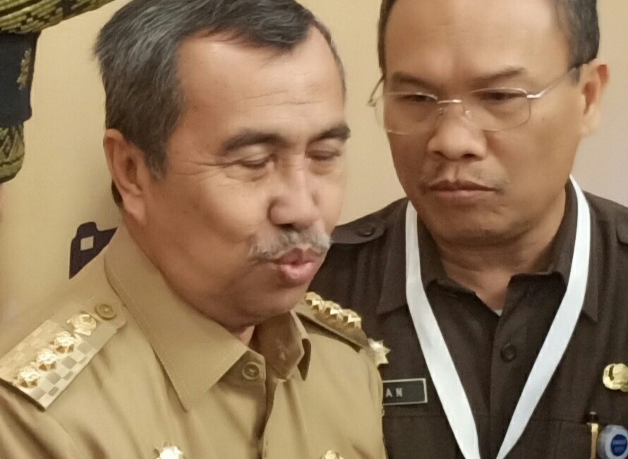 Siap-siap Diganti,Â Gubri Warning OPD Lambat Bekerja