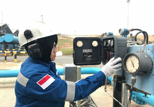 Chevron Luncurkan Hijab FRC, Lindungi Keselamatan Karyawan Wanita Berhijab