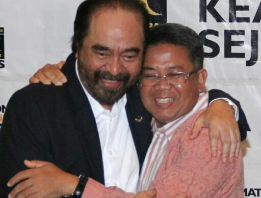 Sindir Pertemuan Paloh dengan Sohibul, Jokowi: Cerah Wajahnya Setelah Rangkulan