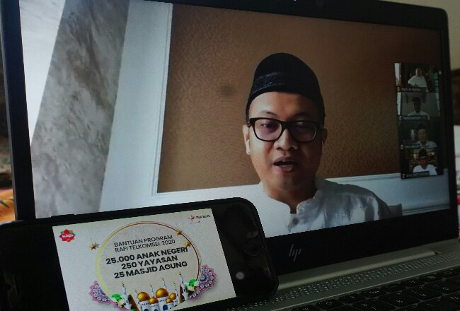 Telkomsel Berikan Bantuan Sosial bagi Masjid dan Yayasan di Sumatera