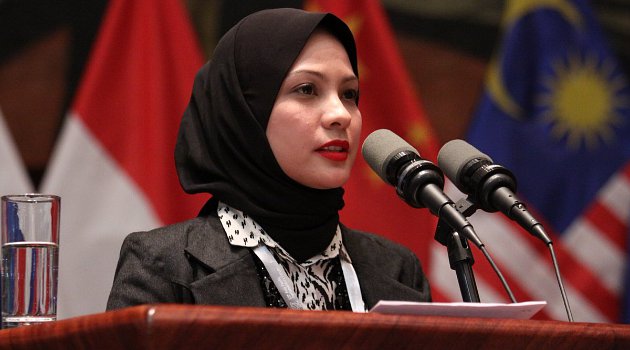 Rachel Maryam: Rakyat Lapar Mau Dikasih Makan Aspal?