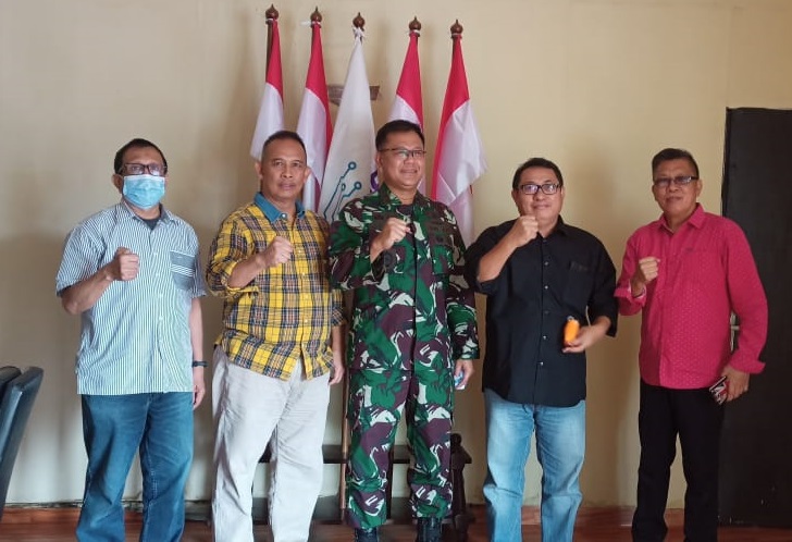 Temu Kangen, Mayjen TNI Joko Warsito Sambangi Markas SMSI