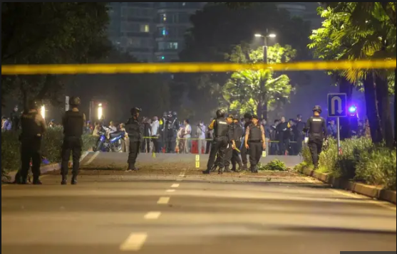 Nobar Debat Kedua Capres Dihebohkan Ledakan Keras di Parkir Timur Area Stadion Gelora Bung karno