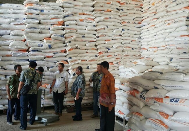 Hingga Akhir 2019, Bulog Riau Miliki Stok Beras 21.000 Ton