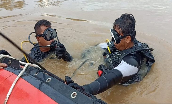 Timsar Masih Melakukan Pencarian Seorang Lansia yang Jatuh ke Sungai Batang Kuantan Riau
