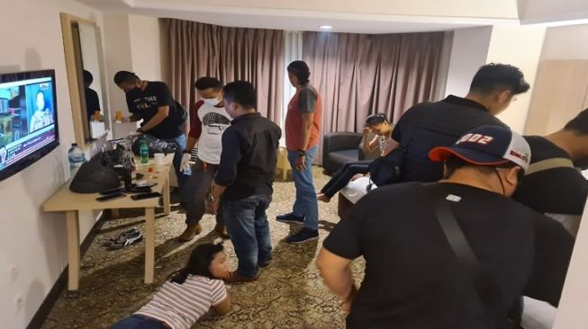 17 Muda Mudi Riau Asyik Nyabu di Hotel Mewah Ditengan Wabah Corona