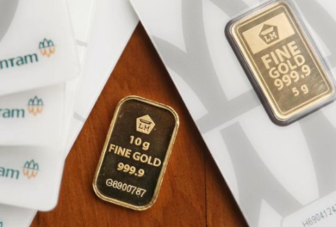 Harga Emas Antam Turun Rp2.000 Dibanderol Rp1.017.000 per Gram
