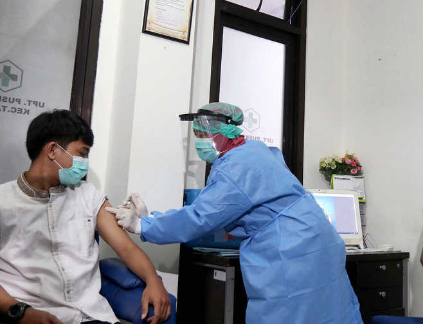  Pemerintah Pastikan Vaksin Aman dan Terbukti Lolos Uji Klinis