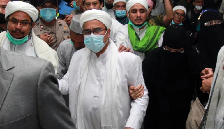 Rizieq Shihab Istirahat, Janji Tak Lagi Buat Kerumunan Massa