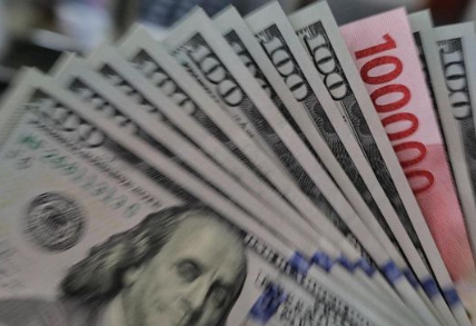 Reshuffle Kabinet Jokowi Angkat Rupiah ke Rp14.164 per Dolar