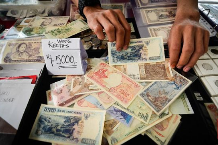 Hari Ini Terakhir Tukarkan Uang Rupiah yang Tak Laku