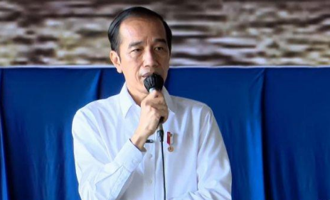 Temui Keluarga Awak KRI Nanggala-402, Jokowi Janjikan Rumah 