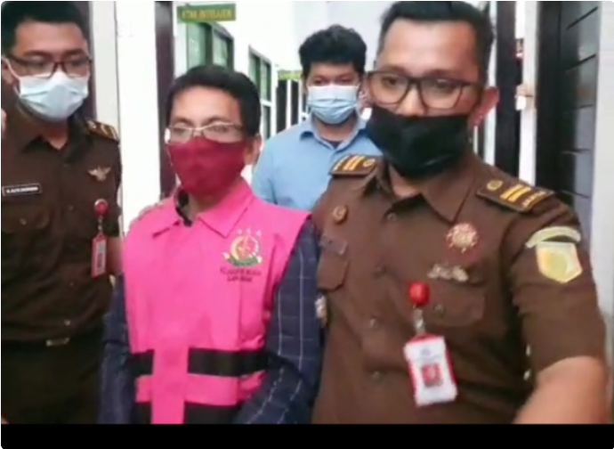 Korupsi Dana Desa, Eks Kades Koto Perambahan Ditahan Kejari Kampar