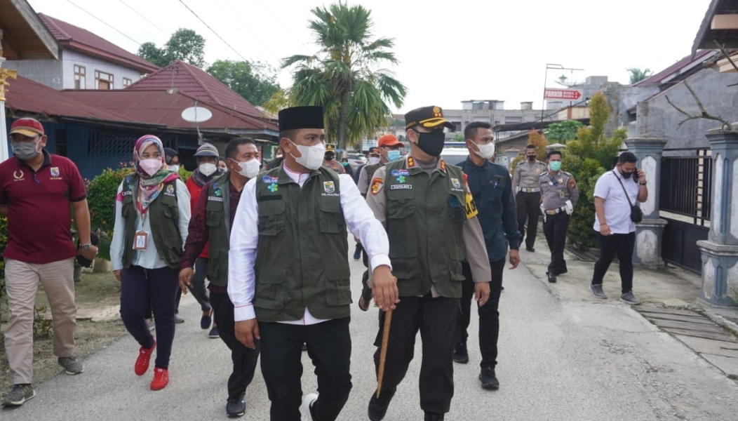 Bupati dan Kapolres Pelalawan Cek Ruang Isolasi Pasien Covid-19