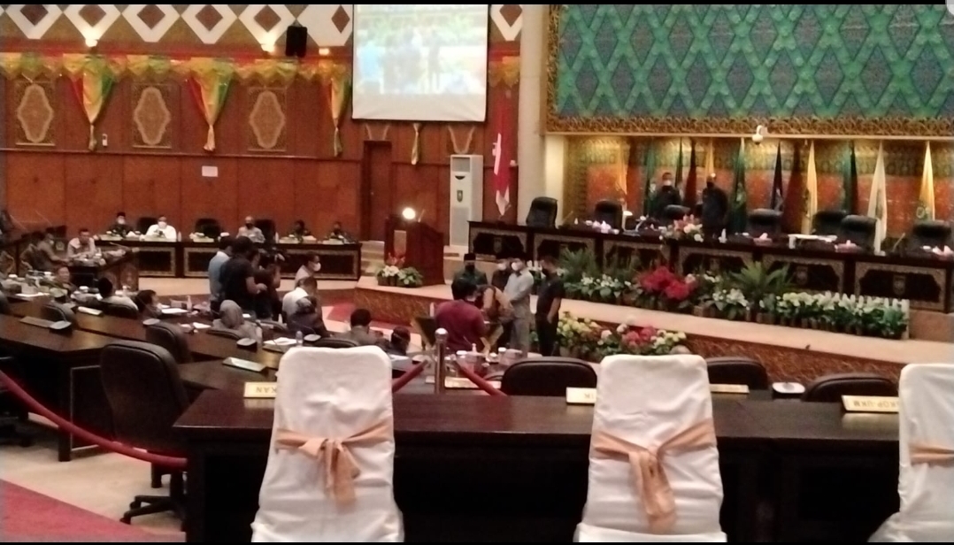 Ketok Palu, APBD Perubahan Riau 2021 Naik Jadi Rp9, 690 Triliun