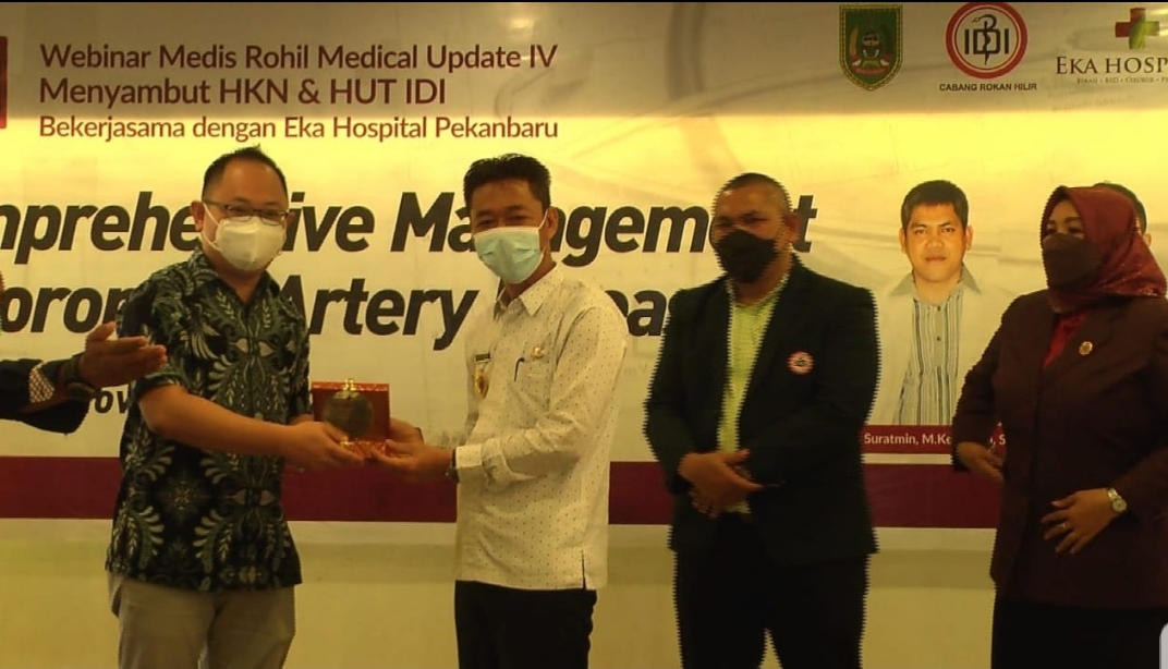 Bupati Afrizal Sintong Buka Webinar Medis Rohil Medical Update IV