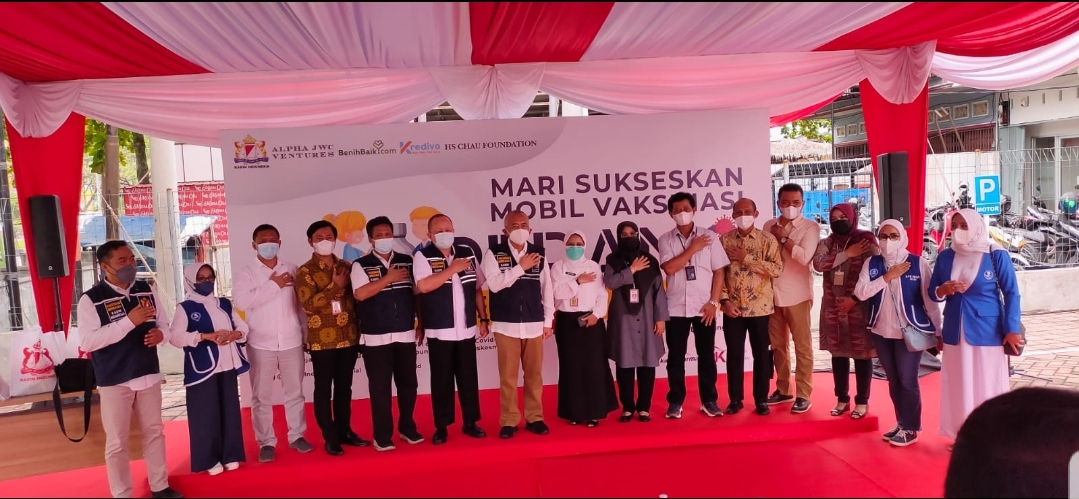 Gelar Vaksinasi Massal, Kadin dan OJK Riau Sediakan 10 Ribu Dosis Vaksin