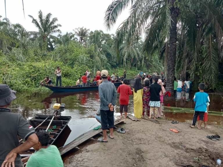 IRT Ditemukan Tewas Mengapung Setelah Terpeleset di Tepi Sungai Mesjid 