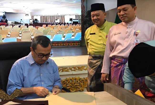 Gubri Buka Amplop Bersegel, Sah, Yan Prana Jaya Sekdaprov Riau