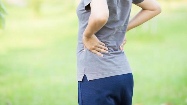 Perempuan Lebih Berisiko Alami Skoliosis