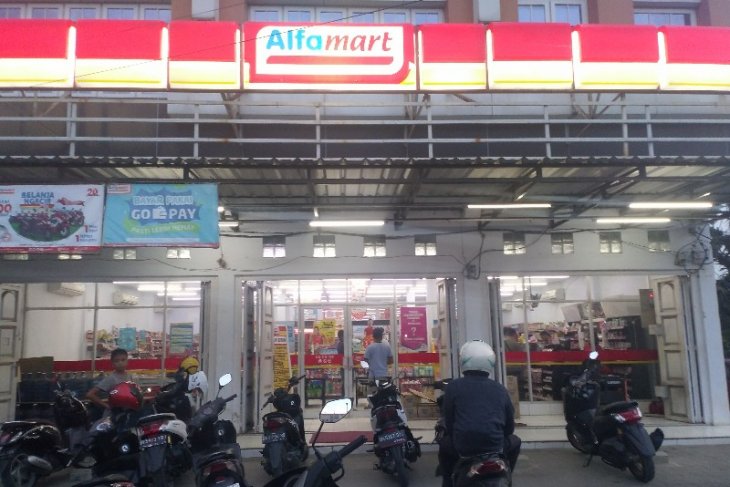 Abaikan Arahan Wali Kota, Jukir Tetap Pungut Uang di Alfamart-Indomaret