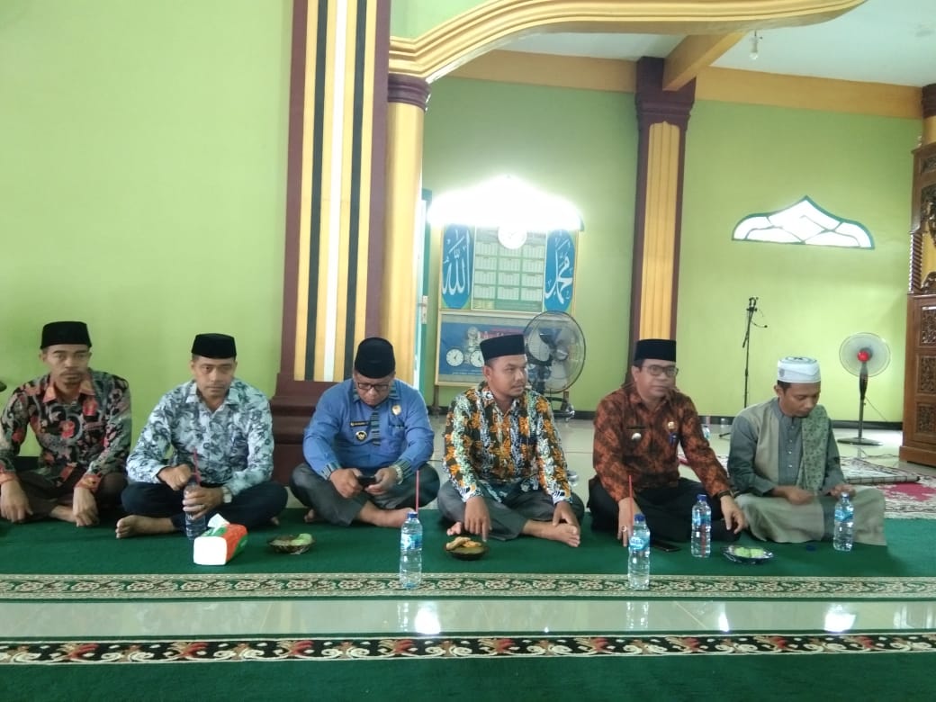 Camat Bandar Petalangan Hadiri Kegiatan Isra Miraj 1441 H DiKelurahan Rawang Empat