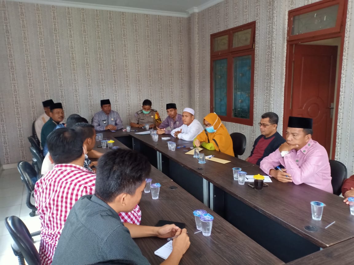 Camat Bandar Petalangan Pimpin Langsung Rapat Koordinasi Pencegahan Penularan Virus  Covid-19