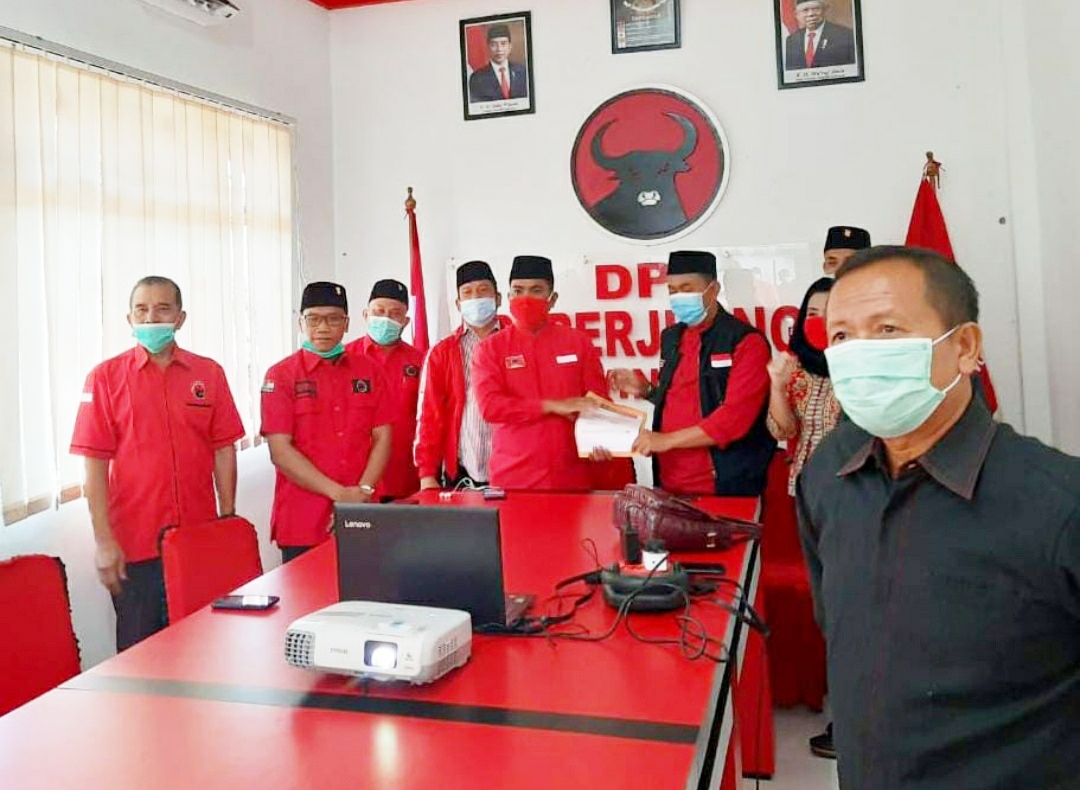 Said Ariffadilah - Sujarwo Kantongi SK PDIP Untuk Pilkada Siak