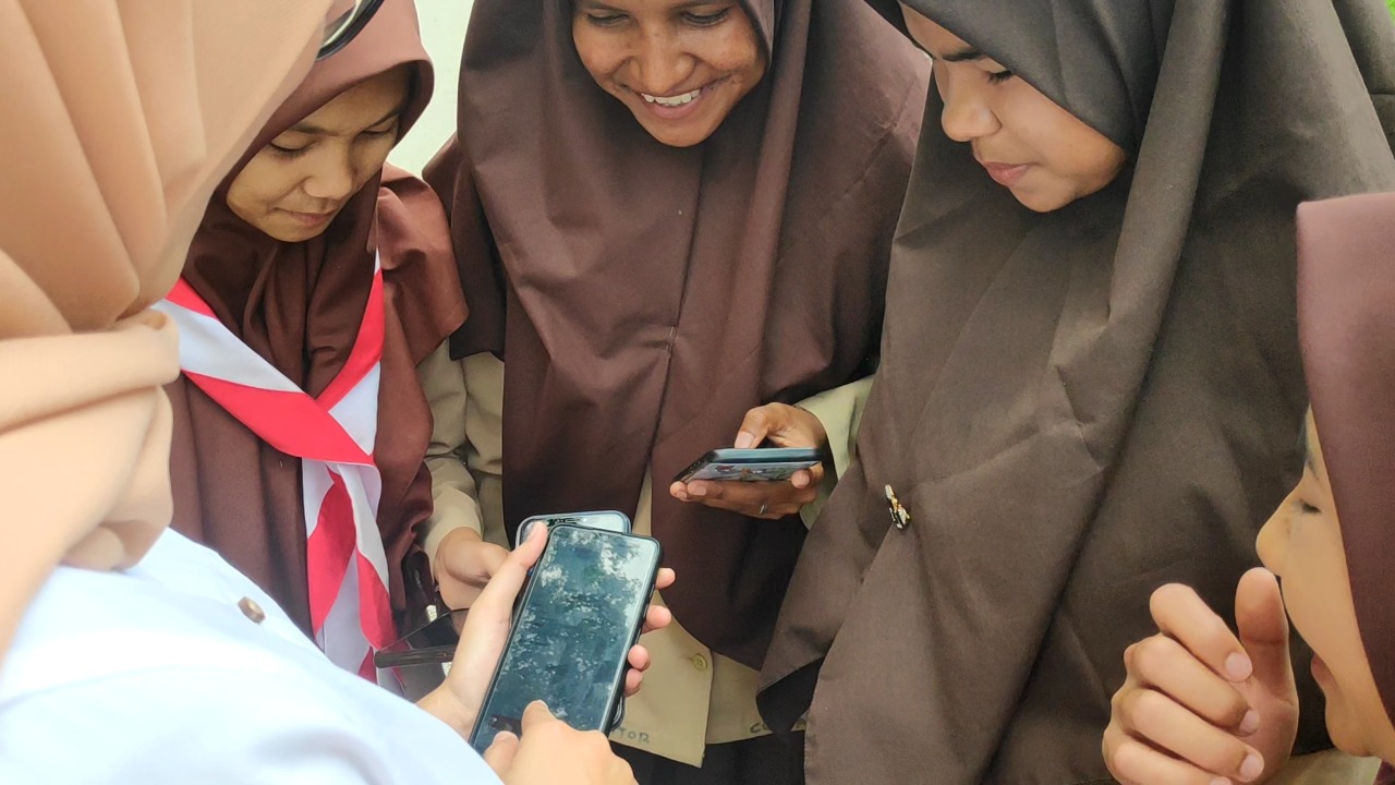 Komitmen Terus Bergerak Maju Hingga Pelosok, Kini Pelajar di Tigo Lurah Bisa Belajar Pakai Telkomsel