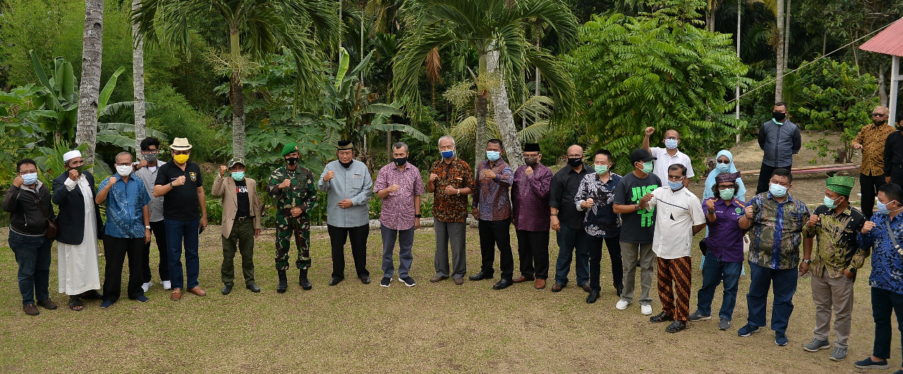 Galeri Foto Baca Puisi Gubernur Riau dan Danrem Wirabima