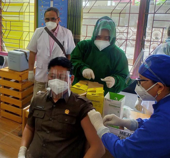 Jadi Orang Pertama Divaksin AntiCovid-19, Syafrizal: Masyarakat Tak Perlu Takut