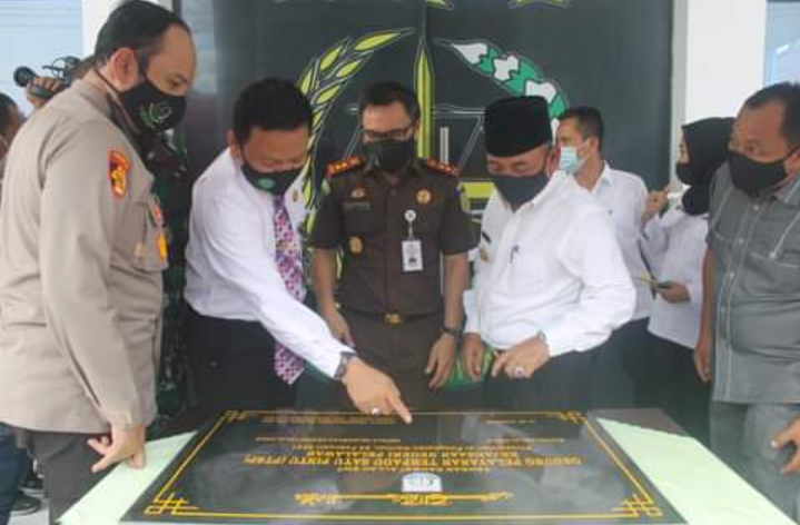 Bupati Pelalawan Resmikan Gedung PTSP Kejari Pelalawan