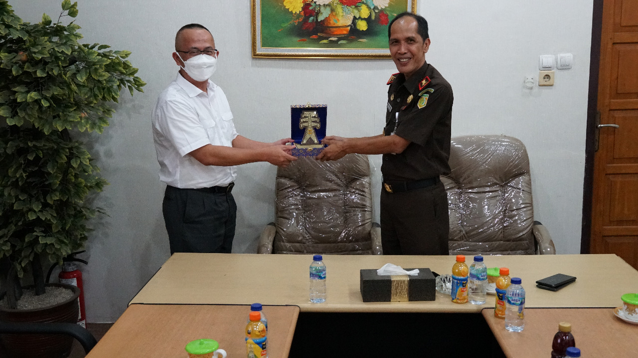 Kunjungi Kejaksaan Tinggi Jambi, PLN UIP Sumbagteng Perkenalkan GM Baru