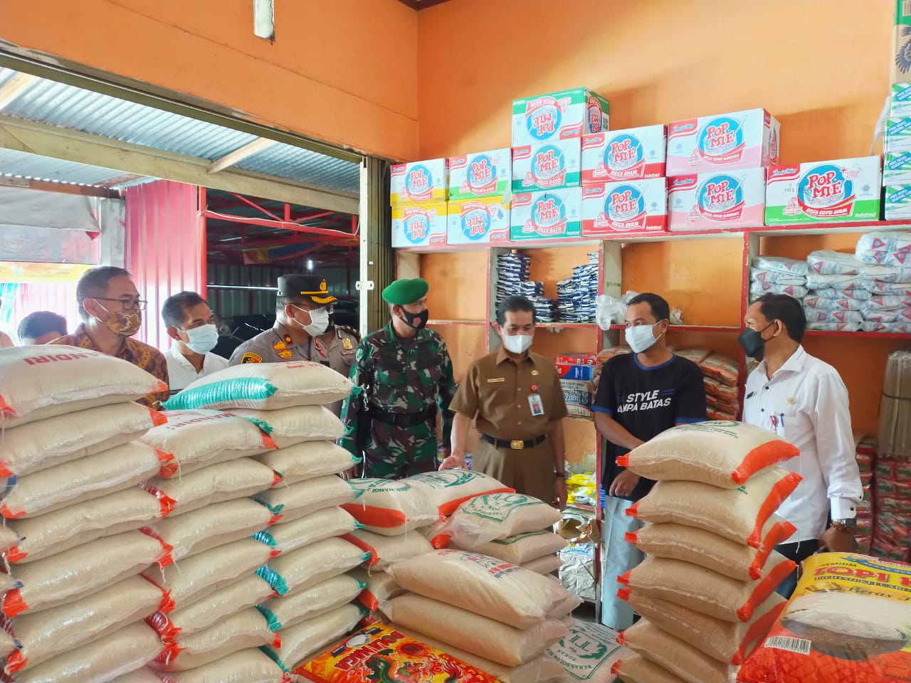 Pemkab dan Kapolres Kuansing Cek Ketersediaan Bahan Pokok Di Kota Teluk Kuantan