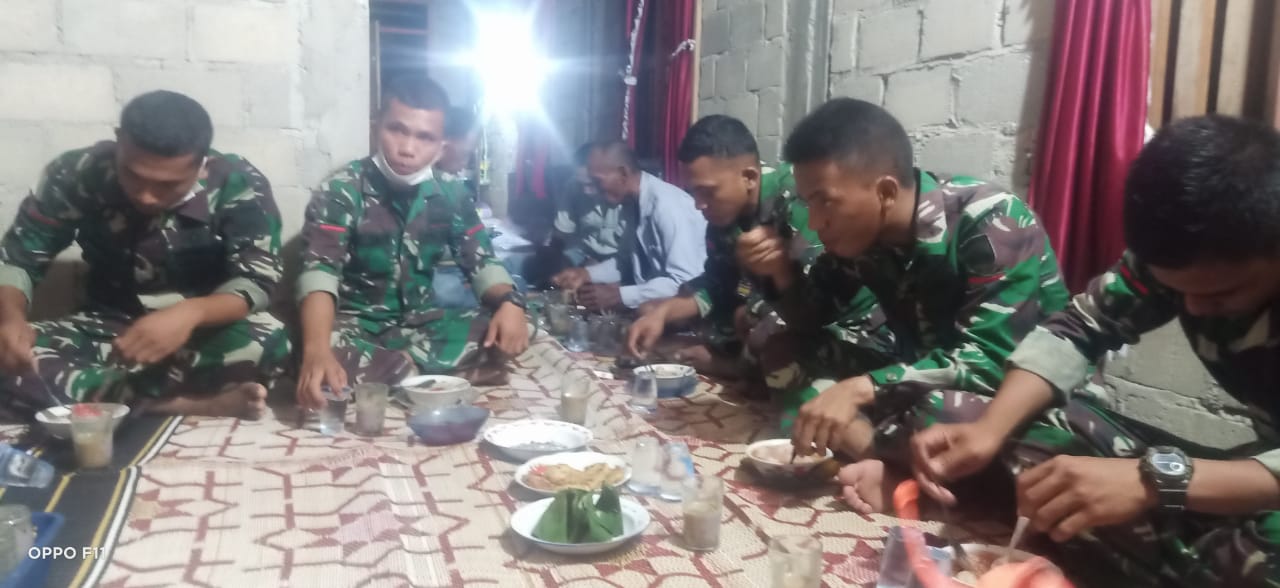 Senang Pencapaian TMMD ke-111, Pak Samadi Undang Anggota TMMD Makan Malam