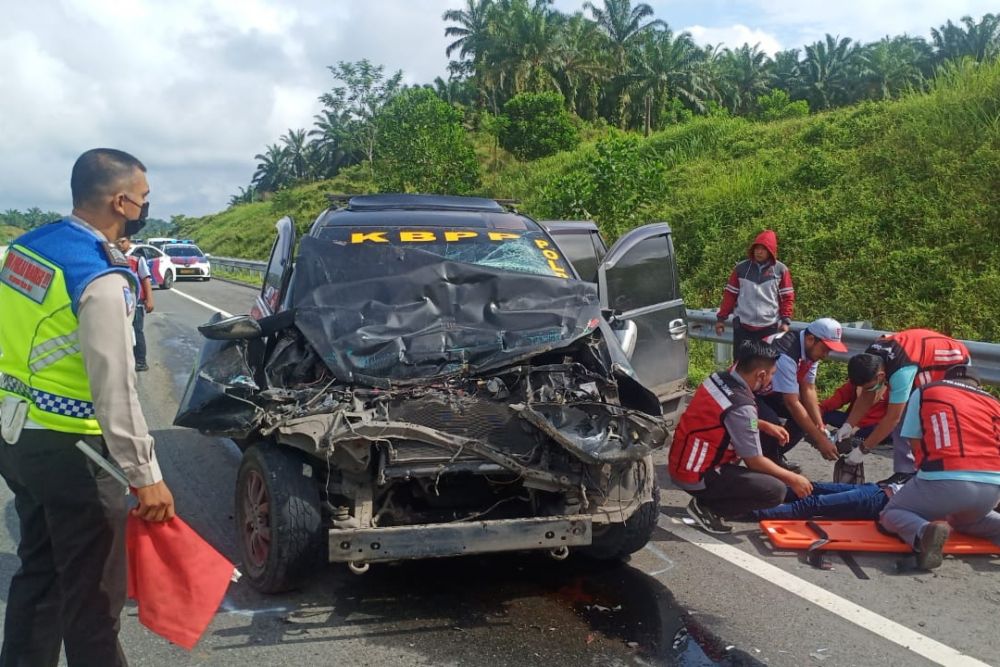 Beruntun, Dua Kecelakaan Terjadi di Tol Permai