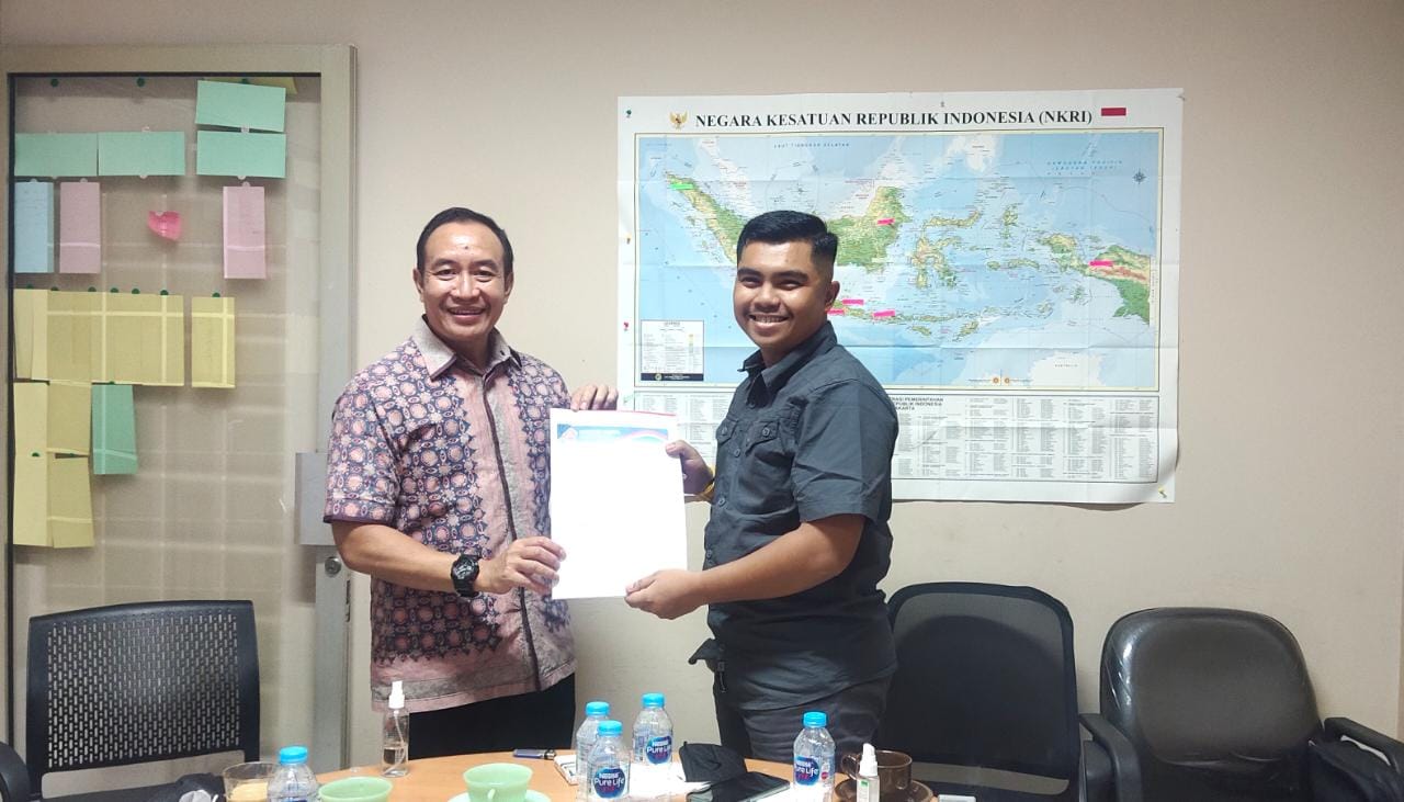 Muhammad Andri Terima SK Pengurus Karang Taruna Riau Periode 2021-2026