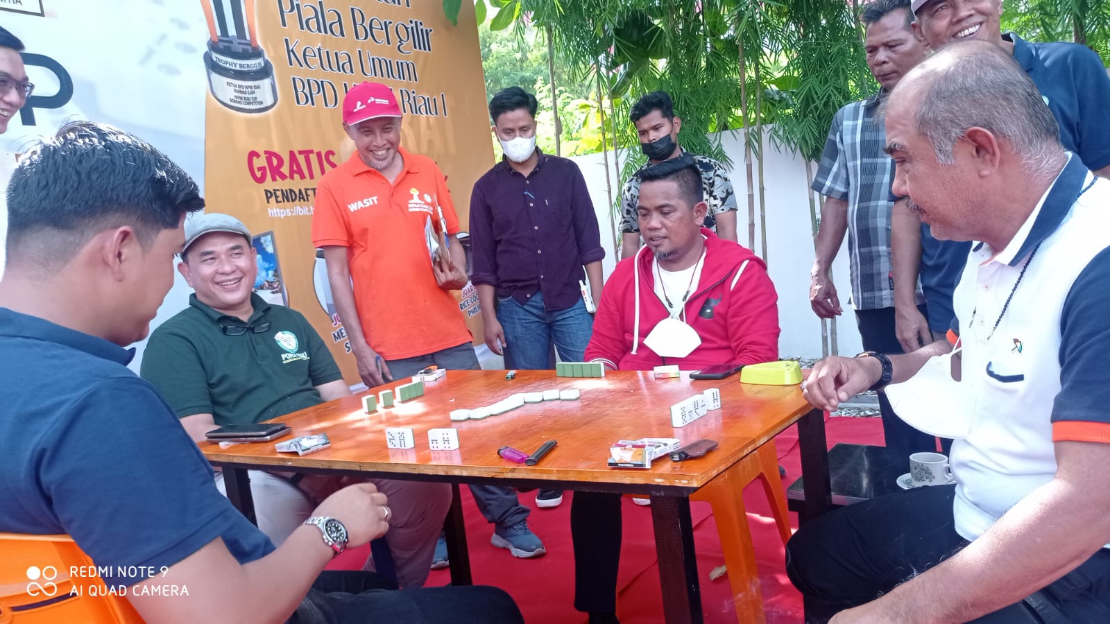 Turnamen Domino HIPMI Ditabuh, Bupati Pelalawan Menyerah dari Ketua PORDI Riau dan Pasangan